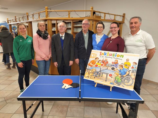 Die Personen von links nach rechts: E. Eisenhart TV, S. Ebeling (Ergo), Professor Dr. Weber, Referent, E. Hernadi (Inklusion), M. Hernadi PPP, C. Fleischmann (Logo), J. Liegl TV